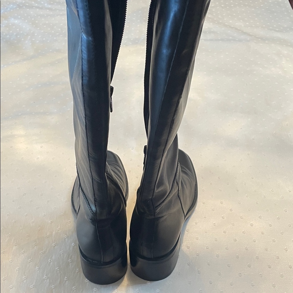 Bandolino Black Heeled Boots - Picture 5 of 6